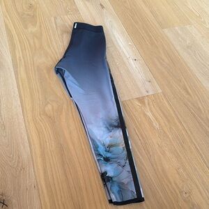 ultracor leggings, size medium, sprinter length